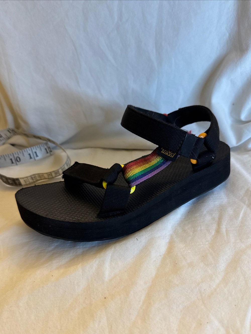 TEVA 1122010 Womens Sz 6 Midform Universal Pride Metallic Rainbow Sandals